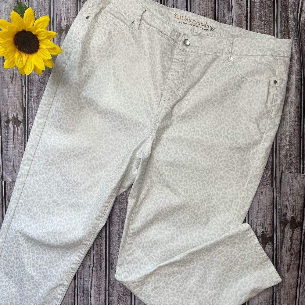 Soft Surroundings white and silver leopard print jeans size 1X (18W-20W)